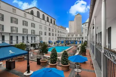 Image de Make Your Trip More Enjoyable! 3 Classy Units, Pets Allowed, Outdoor Pool!