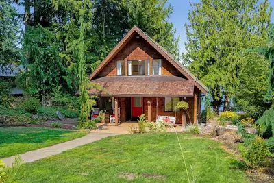 Image de The Hayes Cabin In The Cove | Lakeside house in Olympia with beach access
