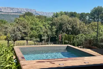 Image de Cabanon tout confort vue Sainte-Victoire