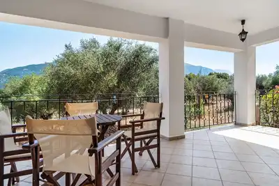 Appartement \"Daratos 6\" avec vue sur la mer, jardin partagé et Wi-Fi
