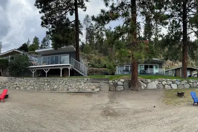 Image de Secluded Luxury Lakeside Cabin. 2 bdrm, 1 bath. Escape to Seclusion Bay Resort.