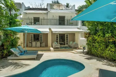 Image de Mullins Bay Th2, 2 bed split level with pool and across road from Mullins Beach