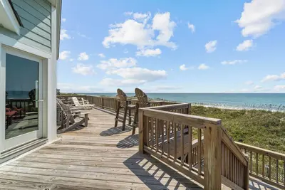 Image de Summer Savings- Oceanfront Dog Friendly w/ Pool, Hot Tub, Elevator, Beach Access