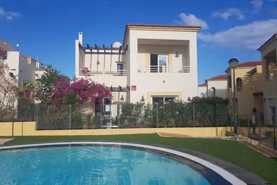 Image de Poolside villa with private access from terrace.