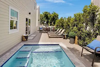 Image de **The Duke & The Duchess @ Duval** Compound w/ Pool & Hot Tub + Last Key Service