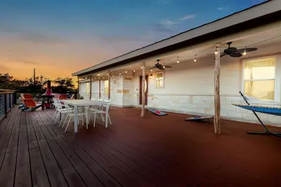 Image de Getaway with great Views Hot tub & Game Room!