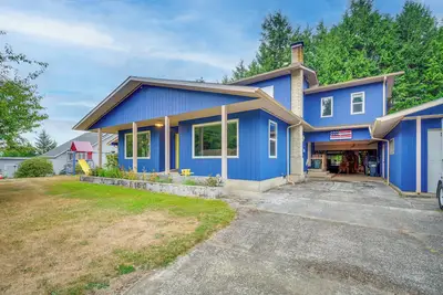 Image de Cozy Washington Retreat w/ Deck, Walk to Beach!