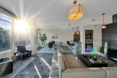 Image de Modern Italian 3bdrm 2 bath w/ Free Ev Charging