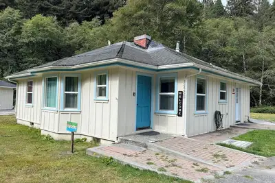 Image de Heart of the Redwoods Equoni Cottage w\/ Sauna
