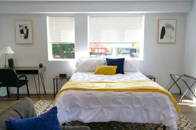 Image de *TacomaDome*FastWifi*QueenBed*W/D