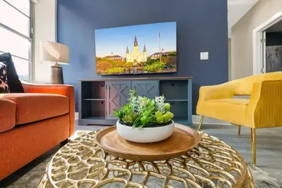 Image de Nola Charm: Luxury 4-Bed Retreat Steps from French Quarter