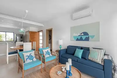 Two-bedroom apartment with pool and gym