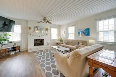 Image de Carolina Beach Home w/ Private Deck: Walk to Shore