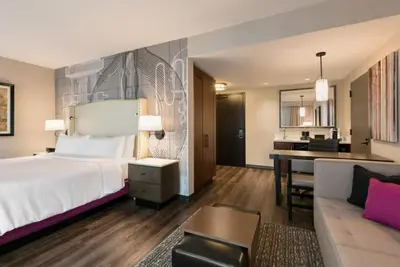 Image de Your Relaxing Getaway! Free Breakfast, Indoor Pool, Free Parking!