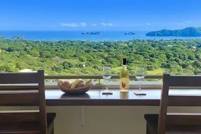 Image de Breathtaking ocean-view home with pool & mountain view - close to beach