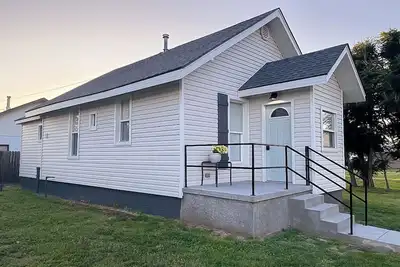 Image de 4th Street Suite - Newly Remodeled Vacation Home in Atwood