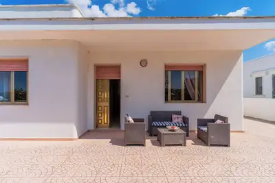 Image de Appartement 'Casa Peppe' avec terrasse privée, jardin privé et climatisation