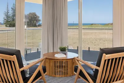 Image de Ledge Views - Luxurious Coastal Home