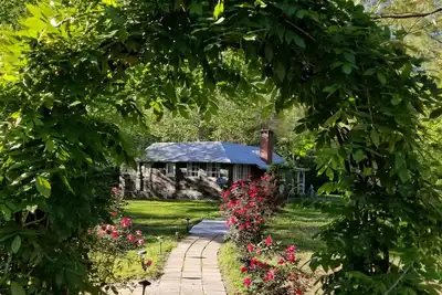 Image de Cozy Cottage on private acreage minutes from town