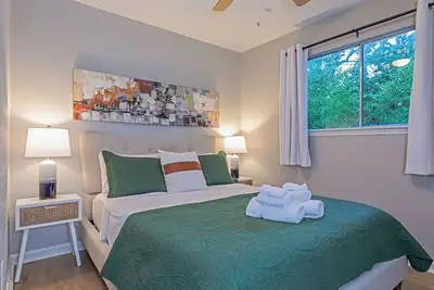 Image de Your Montrose Estate! Sleeps 6/3br/3ba/3pa