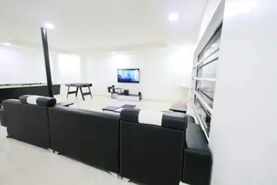 Image de convenient, comfy short stay accommodation located in the best part of Lagos.