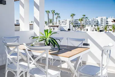 Image de Beautiful Townhouse, walking distance to the beach
