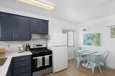 Image de Designer Poolside 1Bed1Bth Retreat