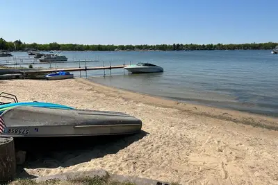 Image de Lake/beach front property with kayaks, pedal boat, & row boat, near Tawas Bay