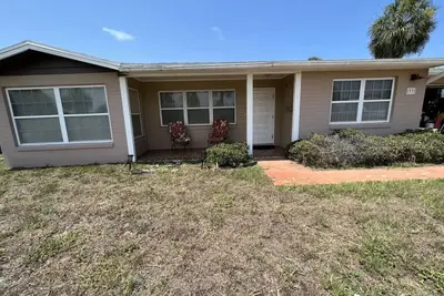 Image de Relaxing Ormond Beach House and Indoor Fireplace 5 minutes to the beach!