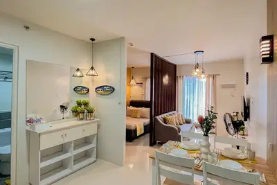 Image de Chic Ruby Studio: Balcony, Private Pool, Gym Access
