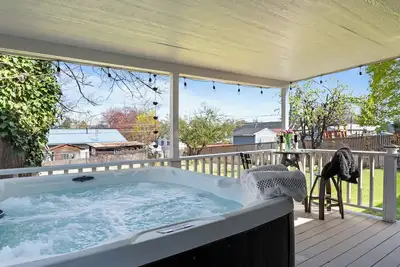 Image de 3br With Hot Tub, Game Room / Pet Friendly / 10' To Everything