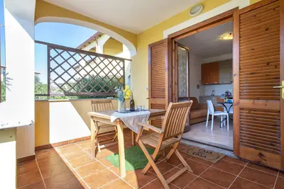 Image de Appartement \"Baia delle mimose à 50 mètres de la mer\" avec jardin privé & climatisation