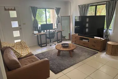 Image de Central town house. 2km away from lismore base house.