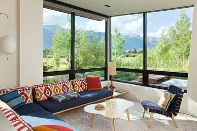 Image de Main House and Guest House with Teton Views and Privacy