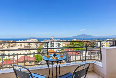 Image de Amore Rentals - Cielomare Apartment with Sea View and Balcony