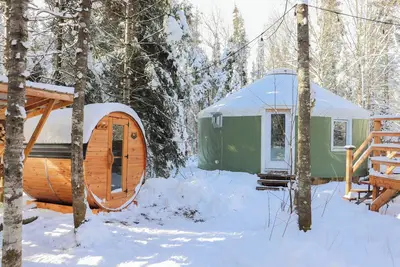 Luxurious Yurt With Nordic Bath, Sauna And River