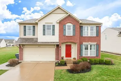 Image de Cozy Newley Remodel 6 Bedroom Home Sleeps 17