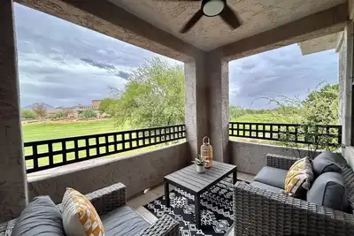 Image de Upscale 3 Bed/ Condo on Golf Course. Golf, Heated Pool, Gym, Wi-Fi