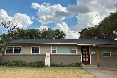 Image de Medical District-Caprock House