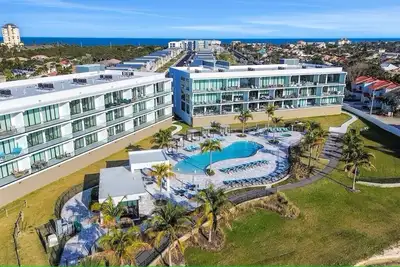 Image de Riverside Paradise