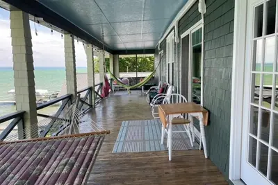 Image de Lakeside Cottage in Historic Seneca Falls