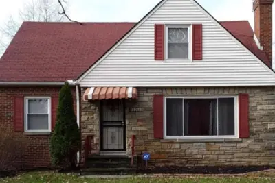 Image de Spacious 4 bedroom house with bedrooms on the first floor. Travelers welcomed.