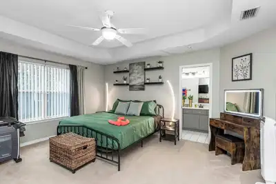 Image de Breeze | Waterfront Community, Arcade & Pool Table