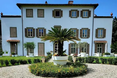 Image de La Villa apartments- 5 beds- Private Parking included with Camera