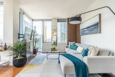 Image de Luxurious 2br Dt Bellevue | City Views, Gym, Pool