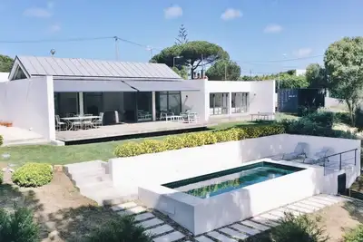 Image de Quiet and cozy family retreat between Sintra village, the park and the beaches