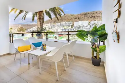 5min walk from the beach! Modern renovated apartment with pool. Casa Linc