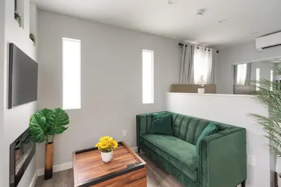 Image de Casita Cw Lax Studio:Your Gateway to La Adventures