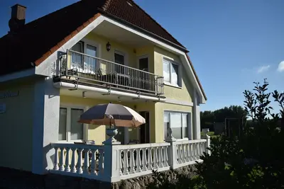 Image de Haus zum Strande \"Seestern\" in the countryside, close to the Baltic Sea