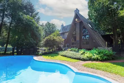 Image de New! Woodstock-Private-Exquisite-Modern A-Frame-Minimum Stays are Monthly!